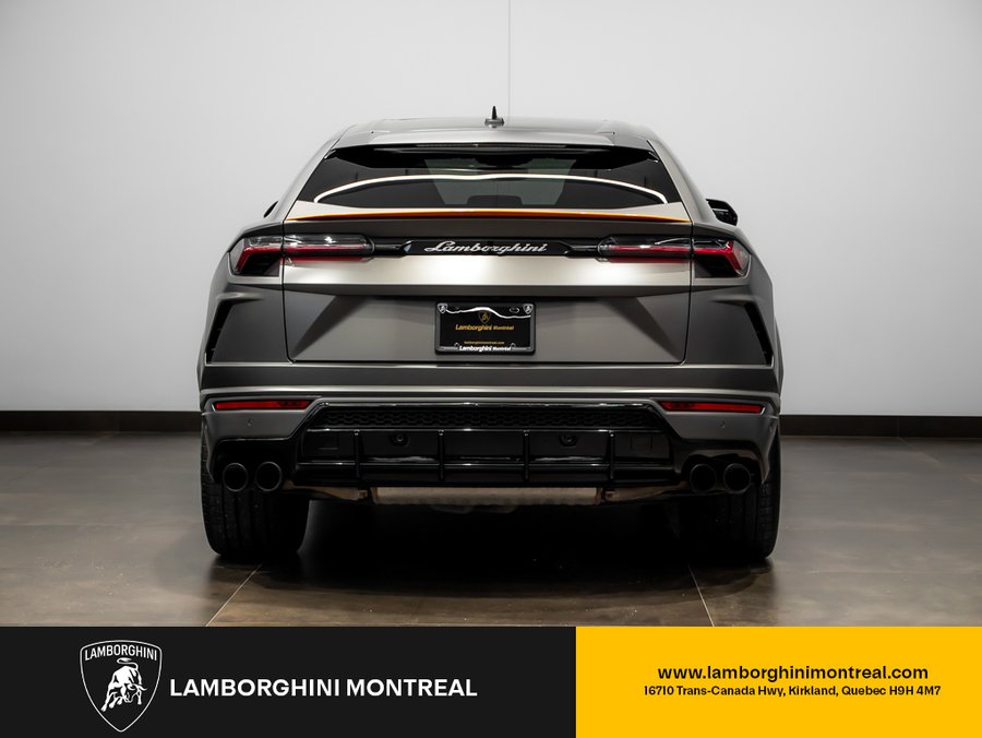 2022 Lamborghini Urus 2022 Grey