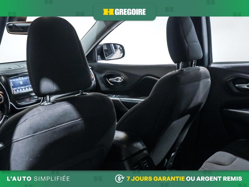 Jeep Cherokee 726692 | SPORT 4WD V6 MAGS ATTACHE REMORQUE 2021 Blanc Laval - photo #21
