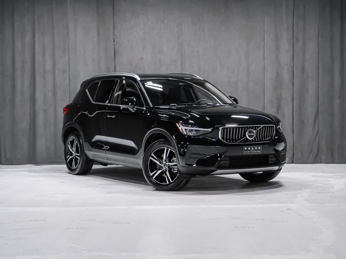 Volvo XC40 B5 CORE BRIGHT CLIMATE 2025 Noir Montréal - photo #1
