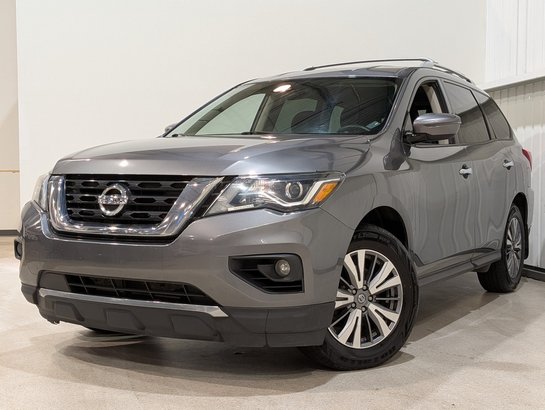 2020 Nissan Pathfinder Grey