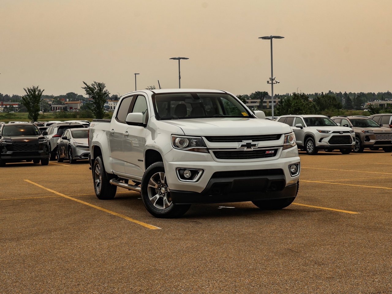 2018 Chevrolet Colorado 4WD Crew Cab 128.3 Z71 White Sherwood Park - photo #1