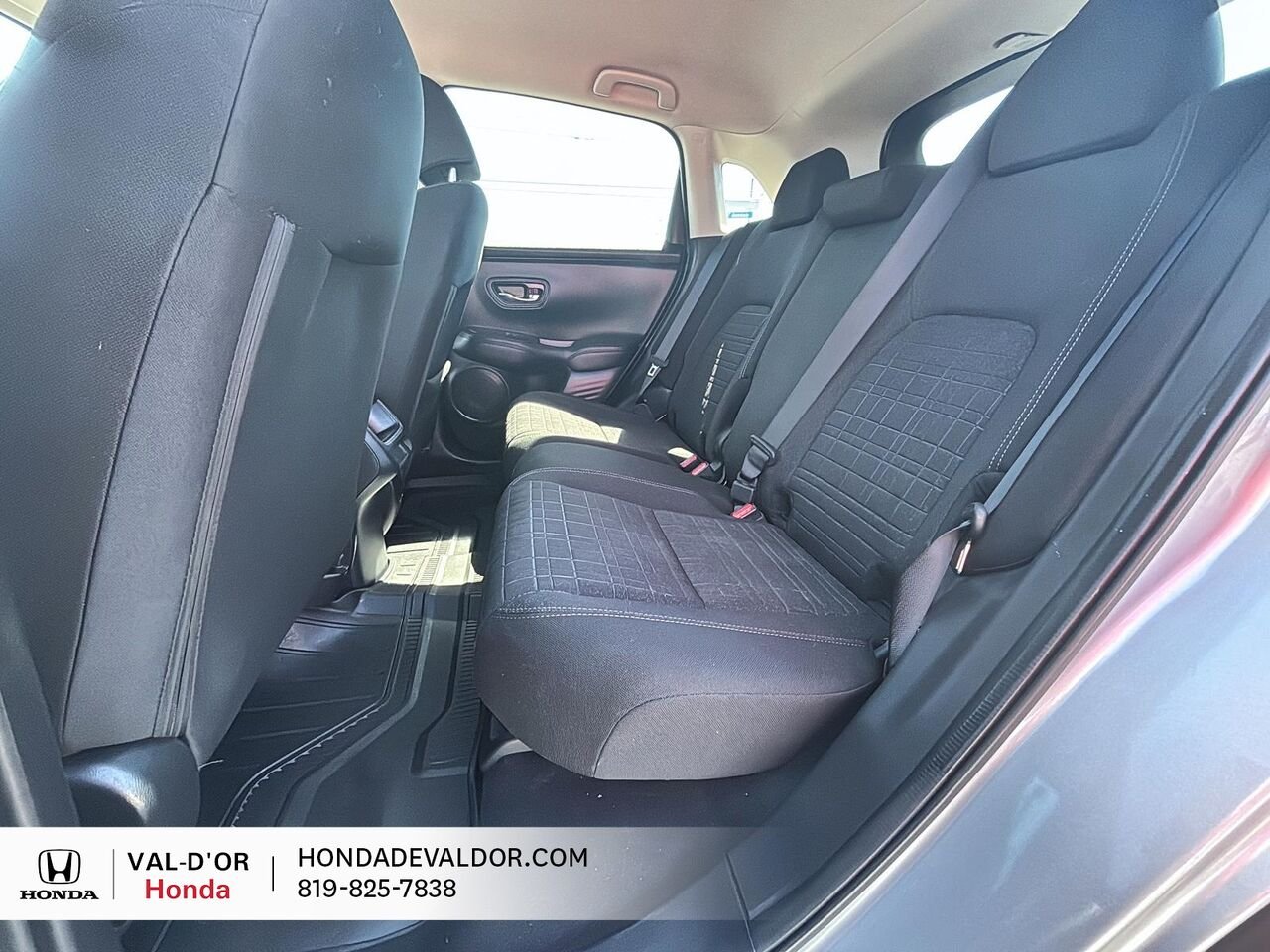 2025 Honda HR-V LX AWD Silver Val-d'Or - photo #7