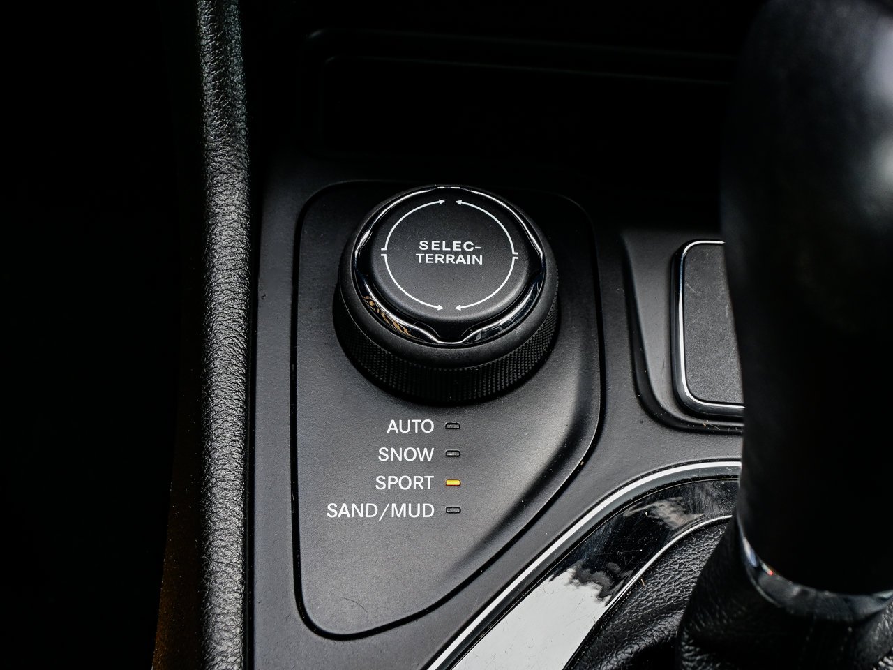 2022 Jeep Cherokee Altitude 4x4 Blue Sherwood Park - photo #27