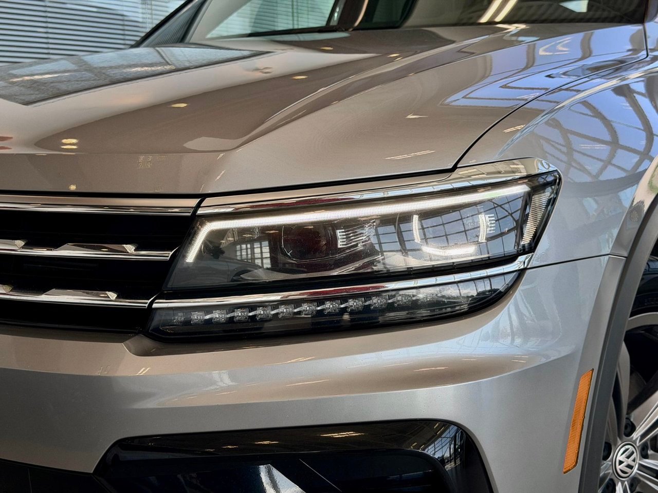 Volkswagen Tiguan 2021 Gris Notre-Dame-des-Prairies - photo #20