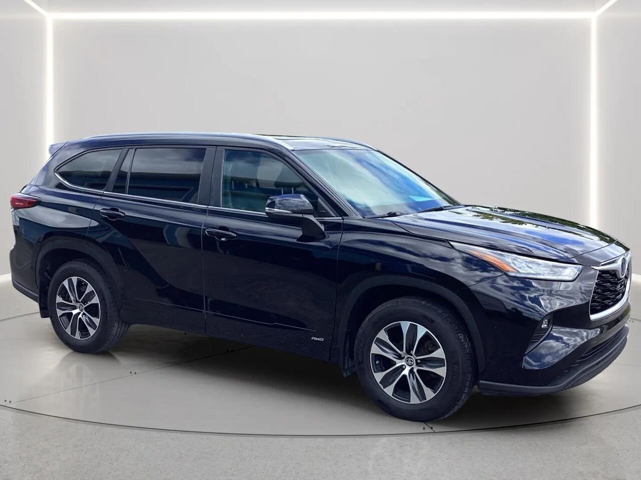 2023 Toyota Highlander XLE AWD Black Gatineau - photo #6