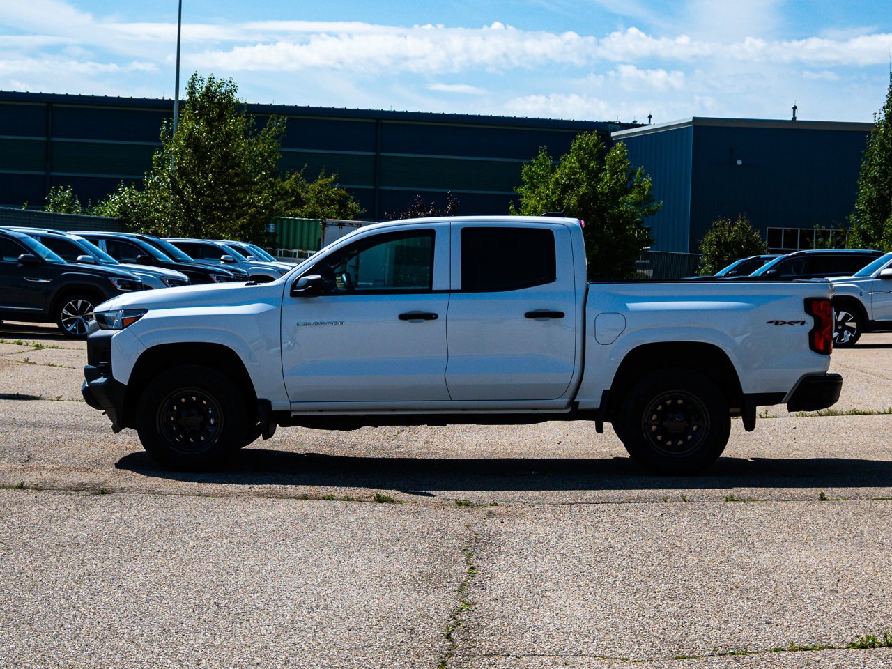 2024 Chevrolet Colorado 4WD Crew Cab WT White Sherwood Park - photo #9