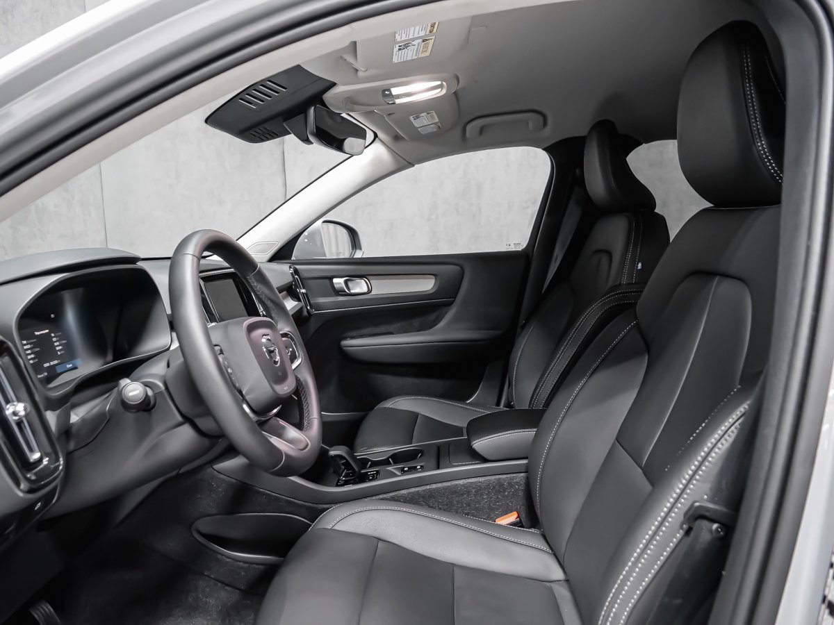 Volvo XC40 B5 CORE BRIGHT CLIMATE 2025 Gris Montréal - photo #10
