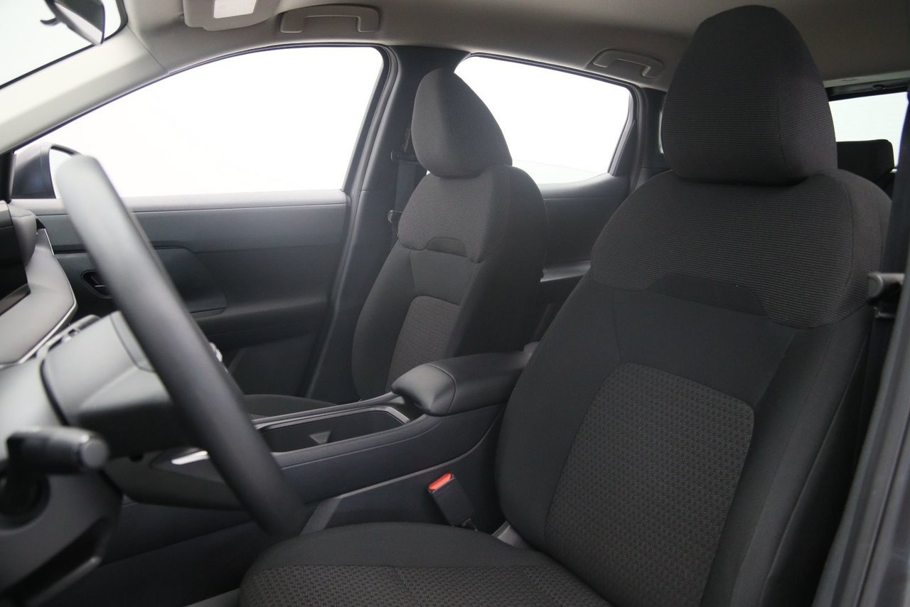 2025 Nissan Kicks VIN 3N8AP6BBXSL324861 Grey Baie-Comeau - photo #5