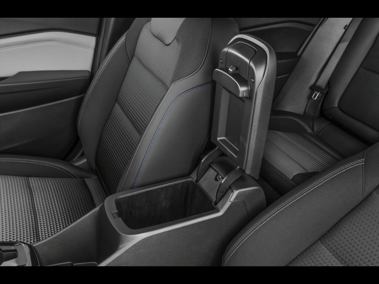 CHEVROLET Trax 1RS 4 portes TA 2026 Blanc sommet Gatineau - photo #6