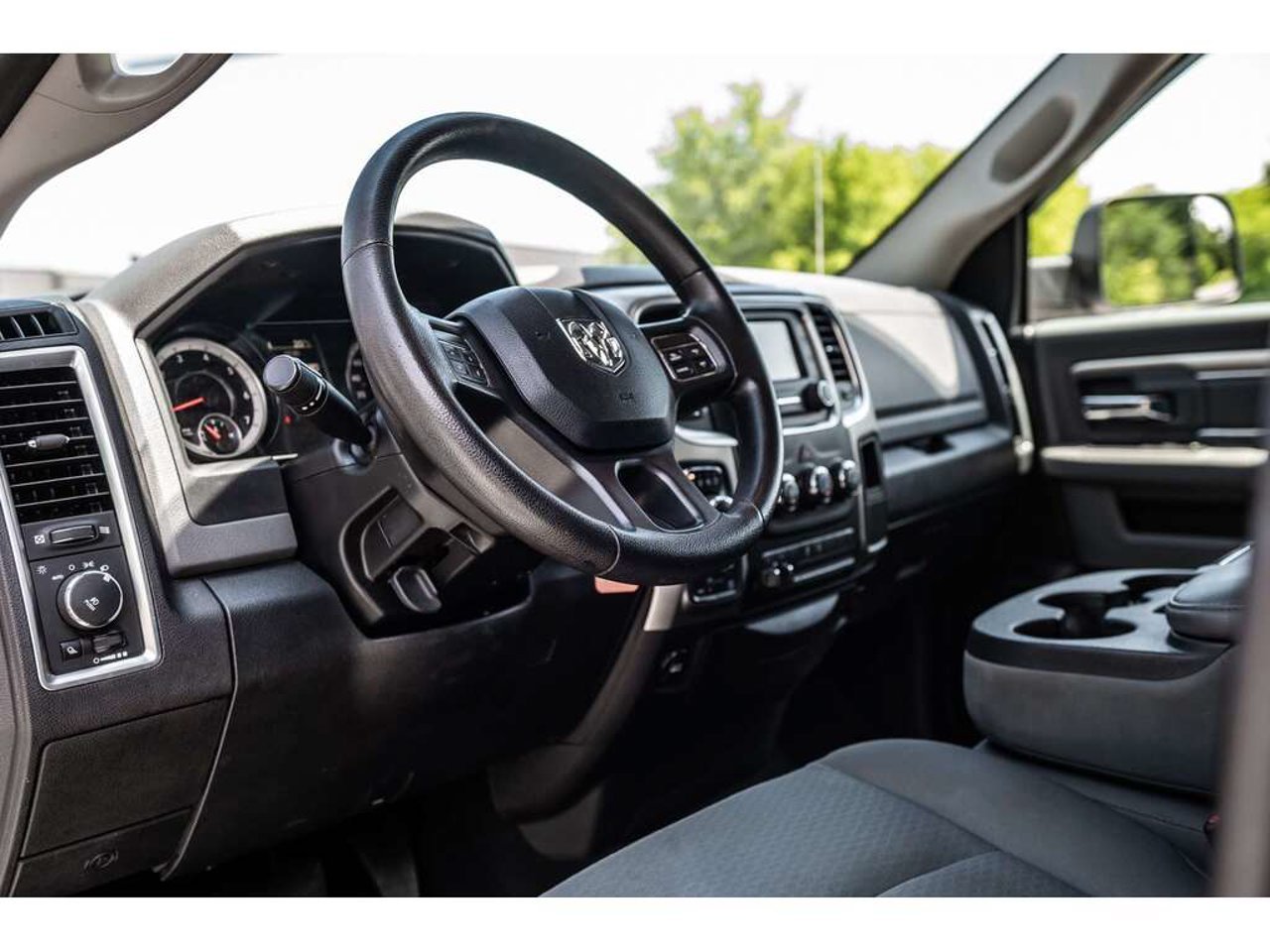 Ram 1500 2017 Blanc Sainte-Julienne - photo #13