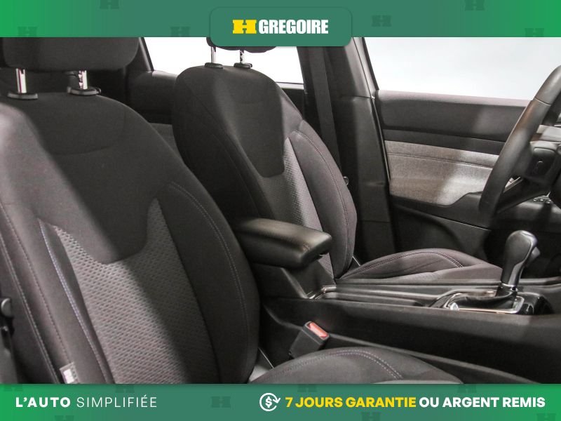 2023 Jeep Compass White Laval - photo #27