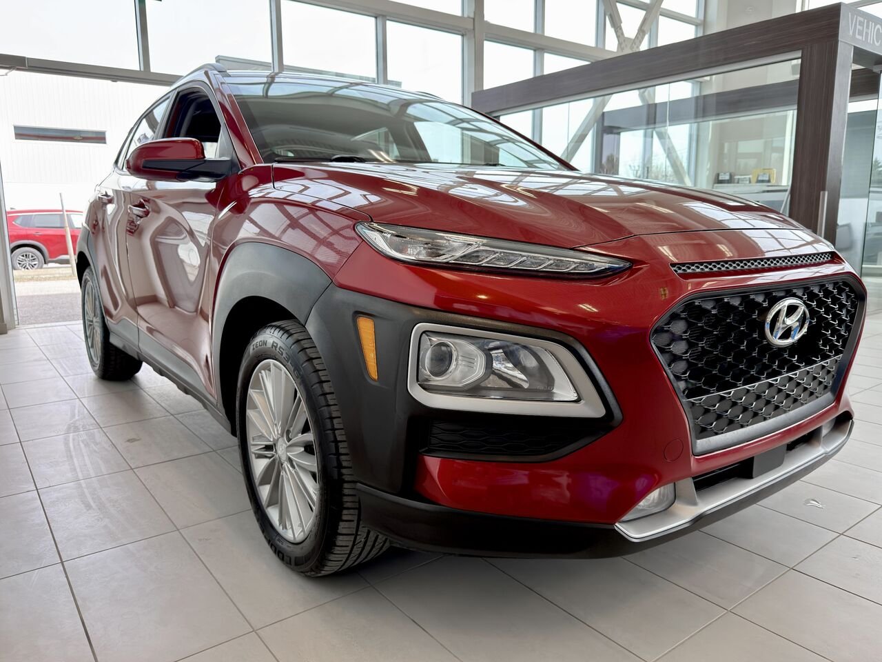 2019 Hyundai Kona Red Notre-Dame-des-Prairies - photo #7