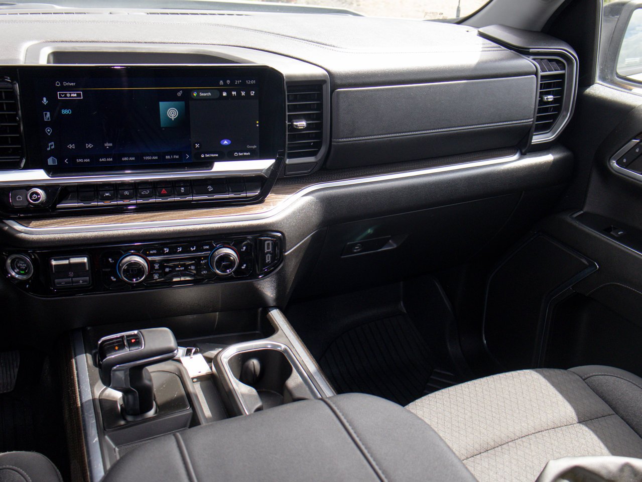 2024 Chevrolet Silverado 1500 4WD Crew Cab 147 RST White Sherwood Park - photo #30