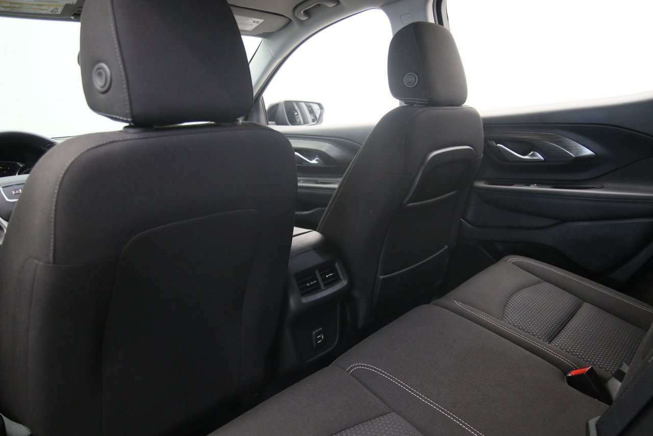 GMC Terrain NIV 3GKALTEV8NL215917 2022 Noir Baie-Comeau - photo #8