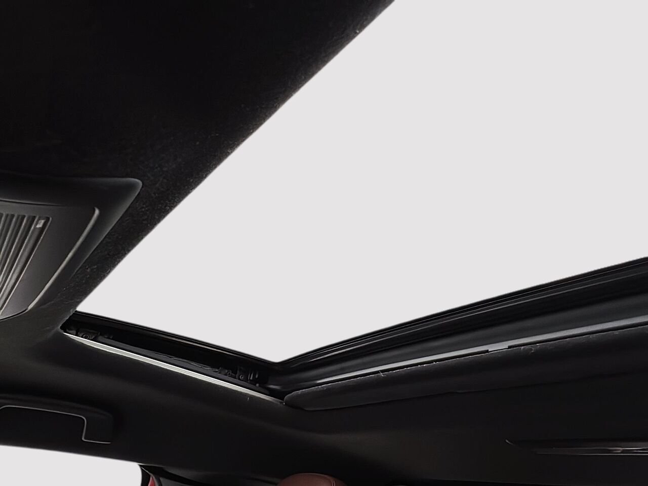 2022 Mazda MX-30 Red Rouyn-Noranda - photo #13