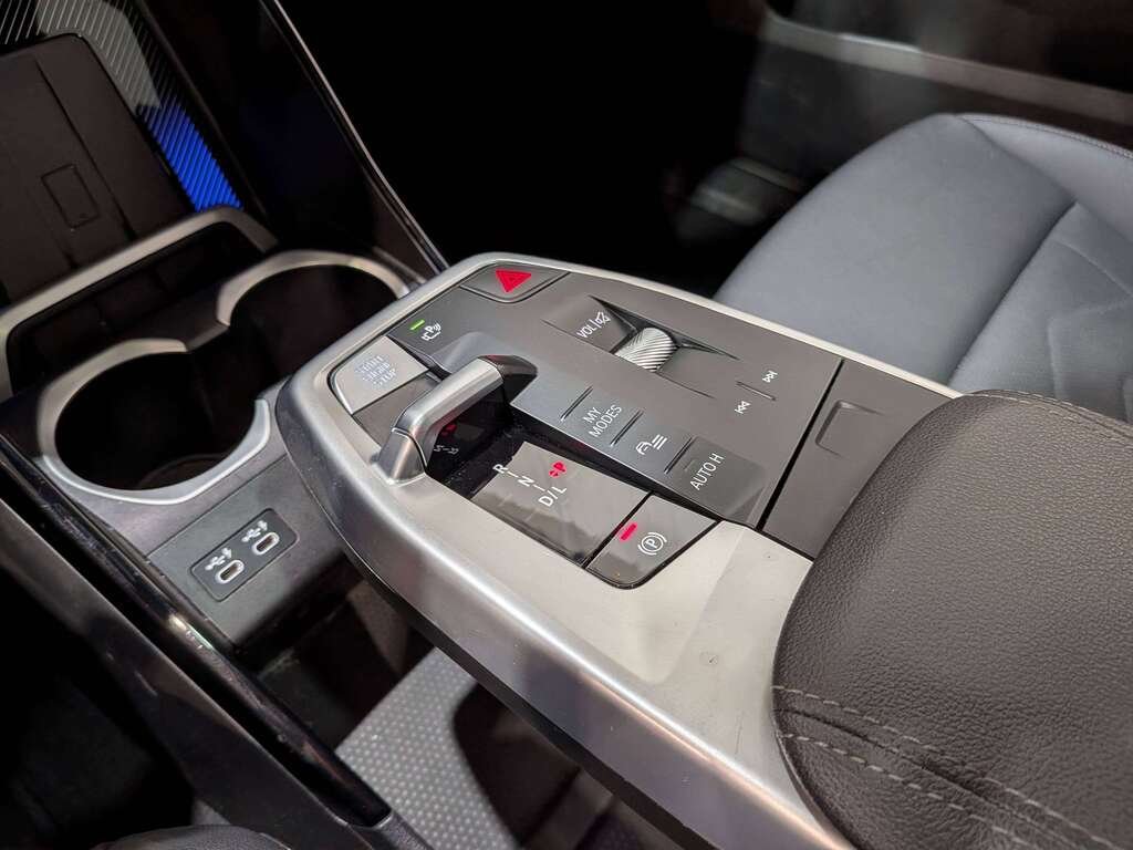 2023 BMW X1 xDrive28i Sports Activity Vehicle Black Val-David - photo #28