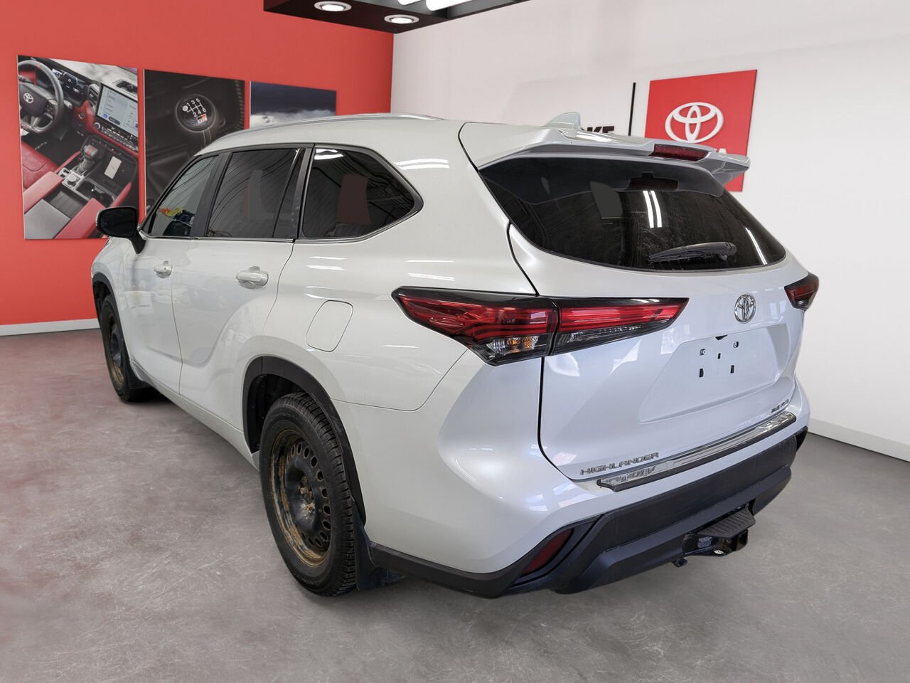 2023 Toyota Highlander 5TDKDRBH3PS510077 Wind Chill Pearl Sherbrooke - photo #5