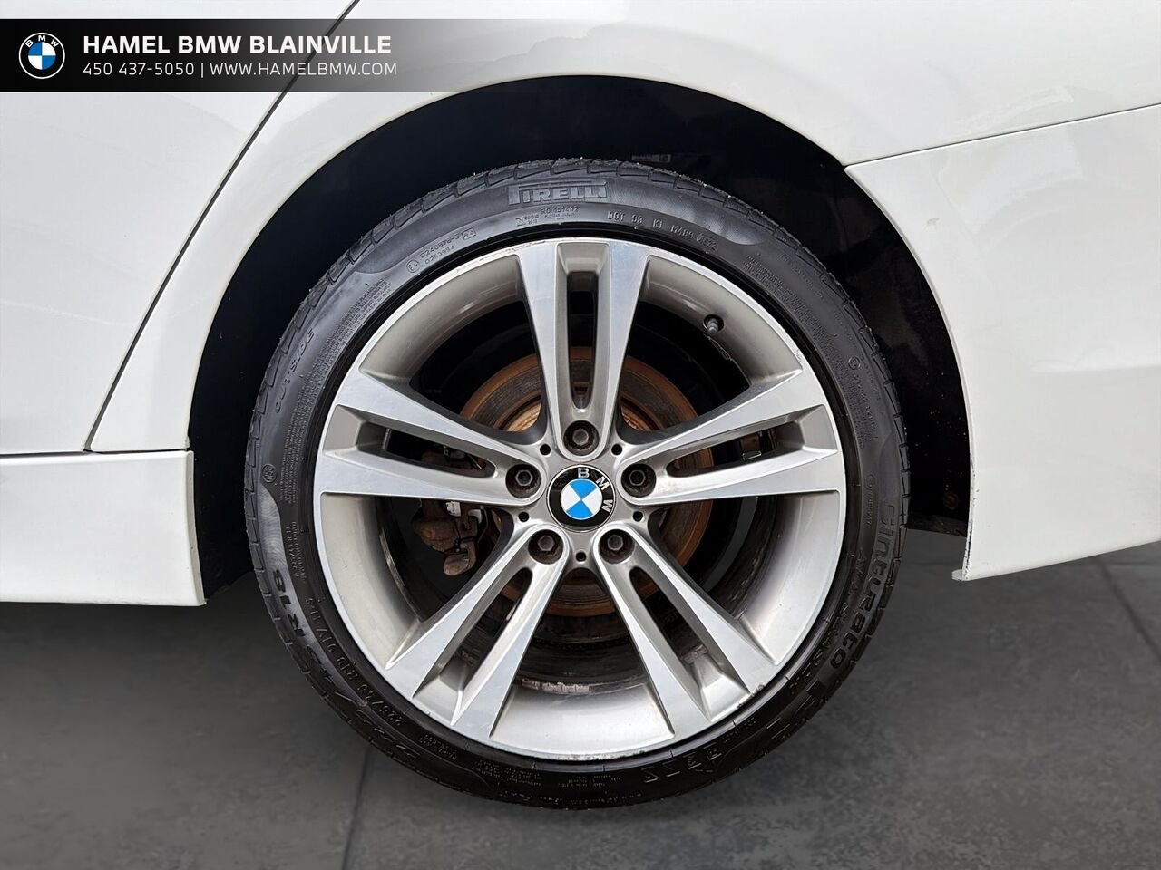 BMW Série 3 330i xDrive berline 2018 Blanc Blainville - photo #6