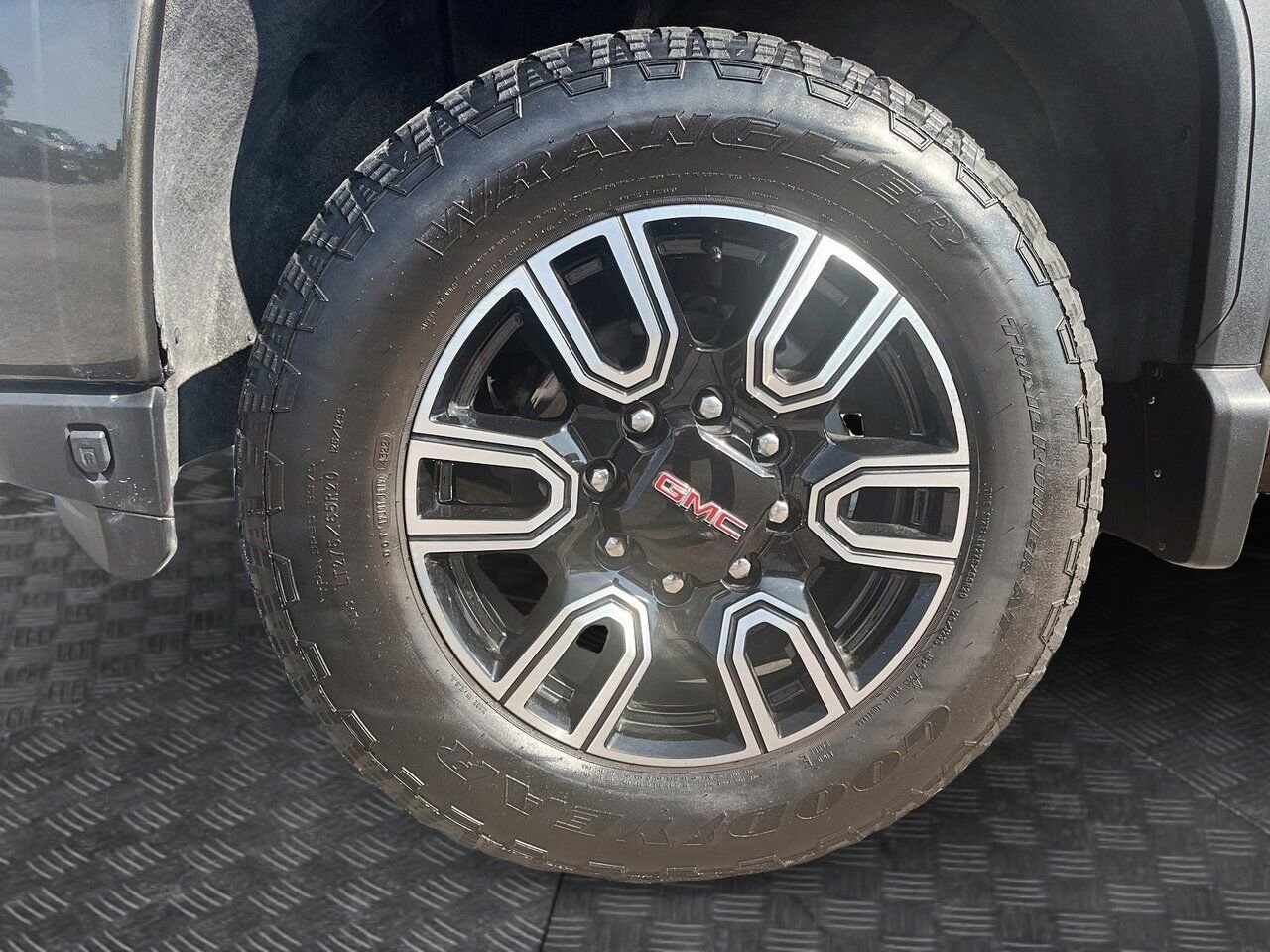 GMC Sierra 2500HD NIV 1GT19PEY4PF204387 2023 Vert Baie-Comeau - photo #32