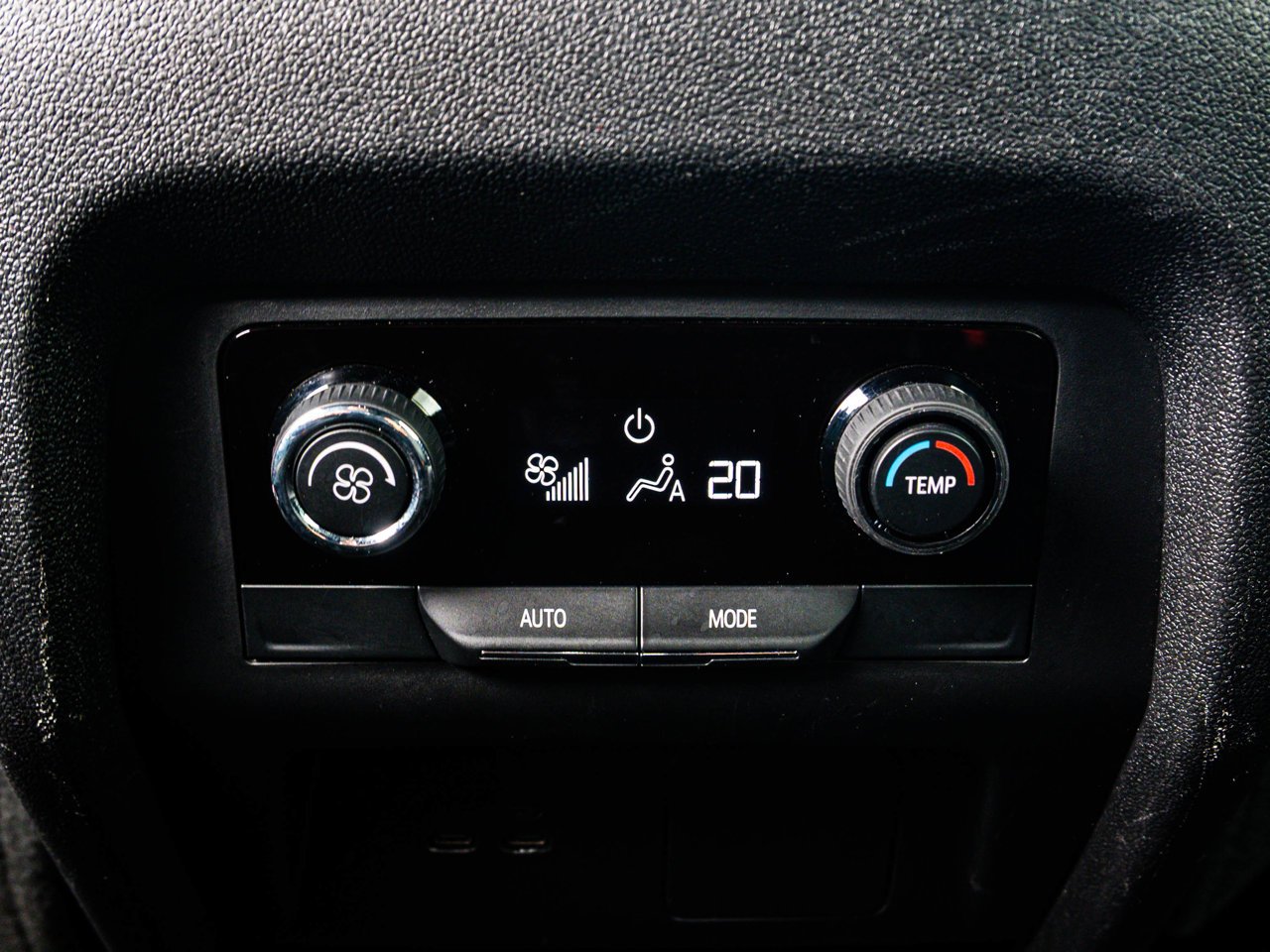 2026 Chevrolet Traverse AWD 4dr LT Black Sherwood Park - photo #28