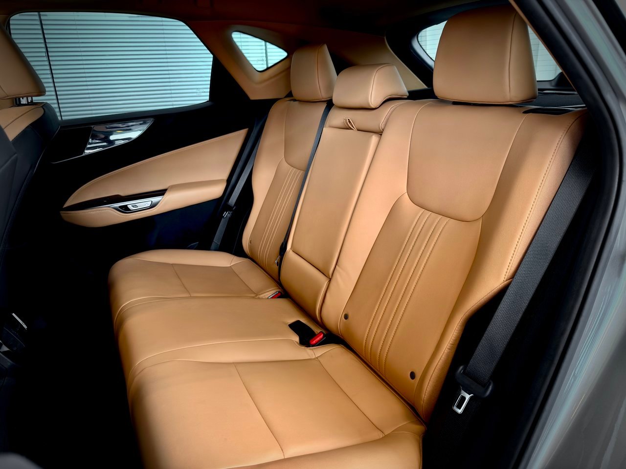 2022 Lexus NX Silver Notre-Dame-des-Prairies - photo #15
