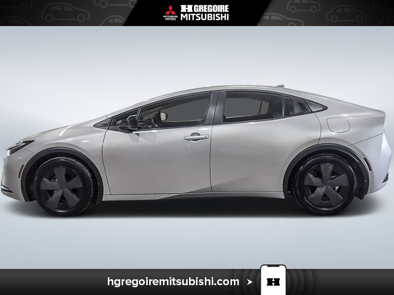 Toyota Prius 2024 Argent Blainville - photo #4
