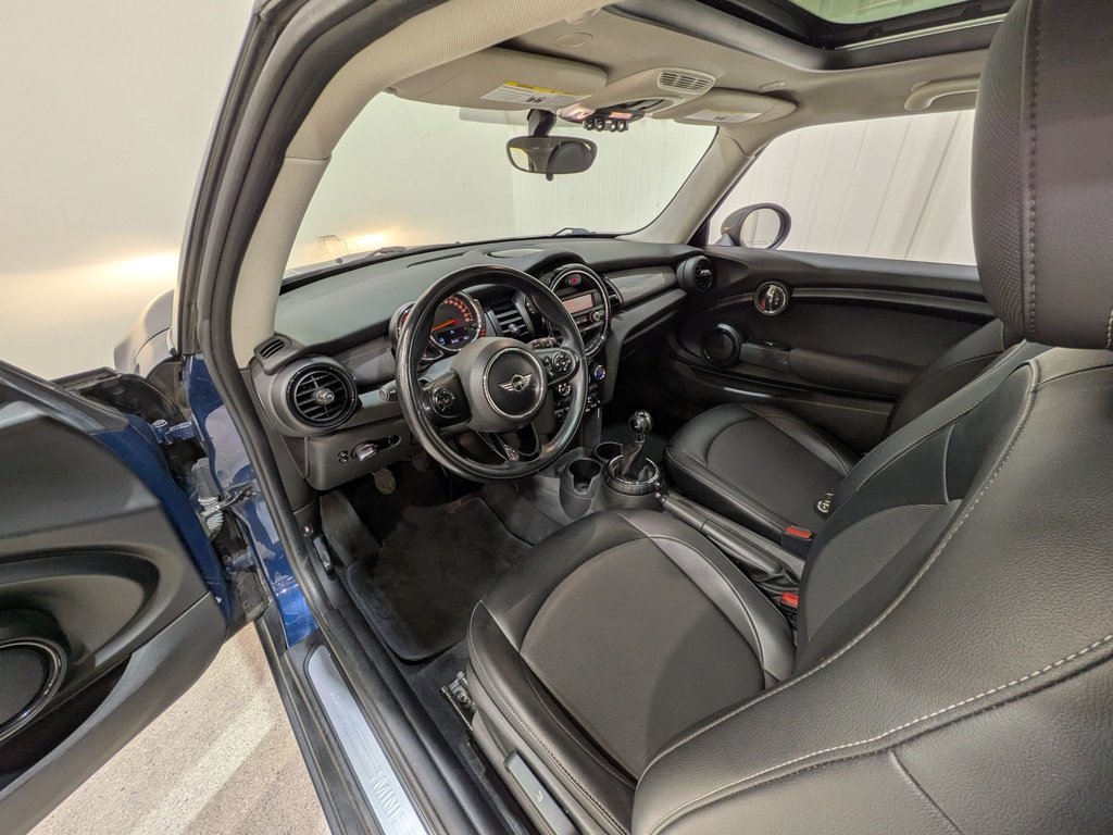 MINI Cooper Hardtop 3dr HB 2015 Bleu Val-David - photo #9