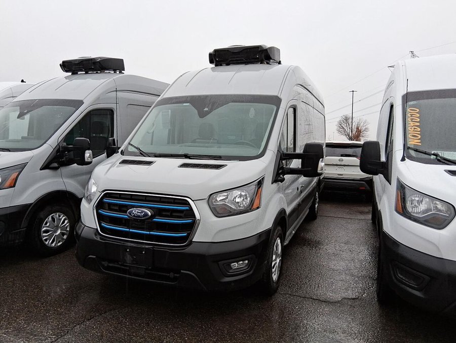 Ford E-Transit Toit surélevé 2022 2022 Blanc