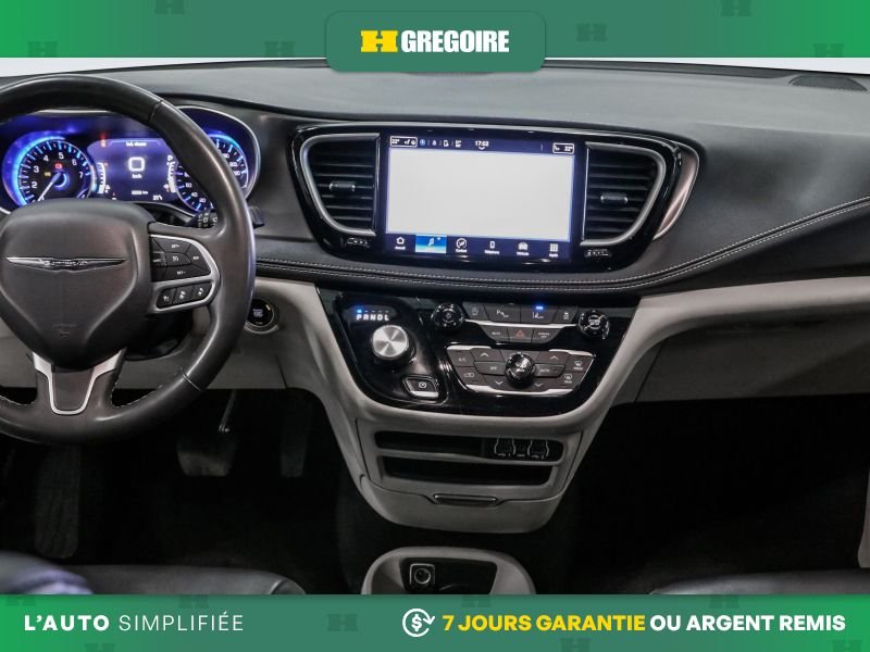 2023 Chrysler Pacifica Grey Laval - photo #25