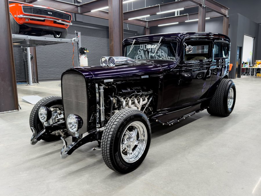 1932 Chevrolet Confederate Coach 1932 Purple