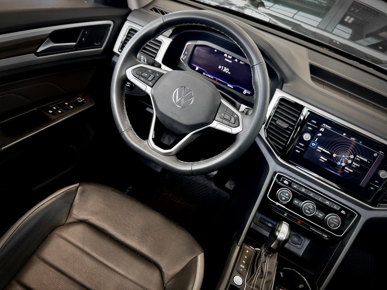 2022 Volkswagen Atlas Black Notre-Dame-des-Prairies - photo #20
