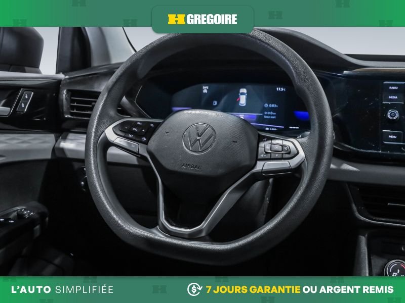 2022 Volkswagen Taos Silver Blainville - photo #18