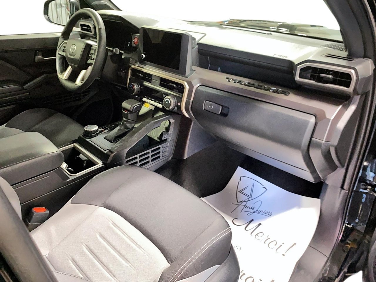 2025 Toyota Tacoma VIN 3TYLB5JN2ST082865 Black Baie-Comeau - photo #16
