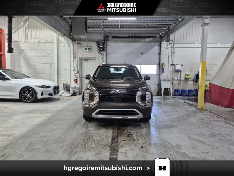 2023 Mitsubishi Outlander Plug-In Hybrid Bronze Blainville - photo #1