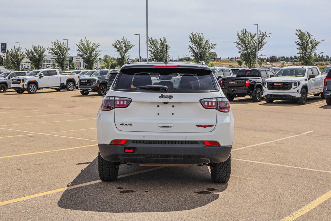 2025 Jeep Compass Trailhawk 4x4 White Sherwood Park - photo #6