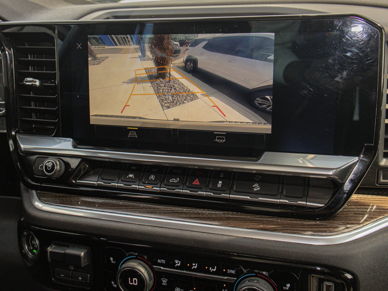 2022 Chevrolet Silverado 1500 4WD Crew Cab 147 LT Trail Boss Beige Sherwood Park - photo #25