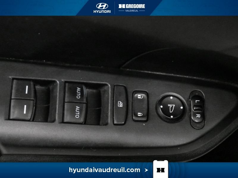 2018 Honda Civic White Laval - photo #16