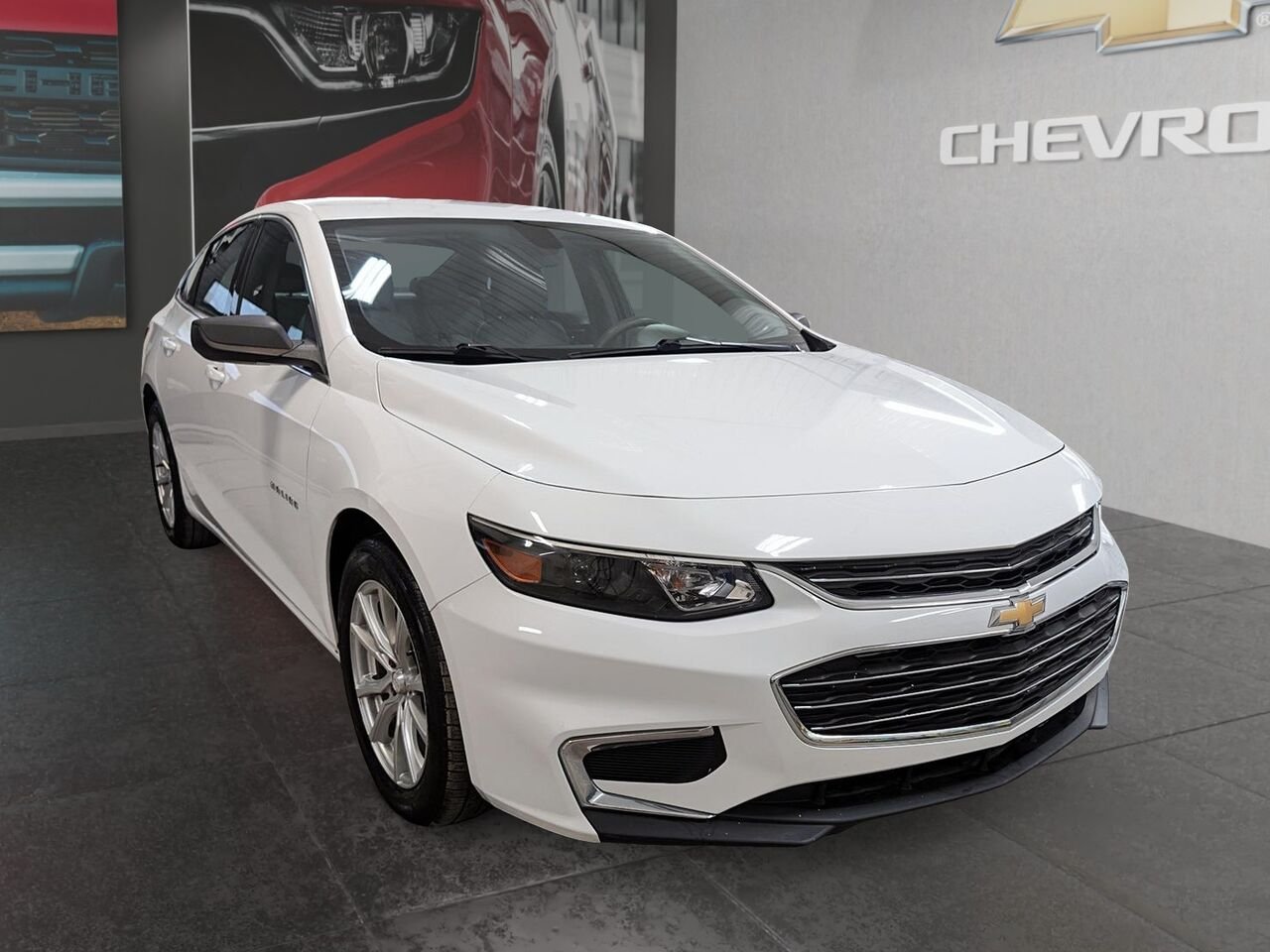 2017 Chevrolet Malibu L berline 4 portes avec 1VL Grey Saint-Hyacinthe - photo #2
