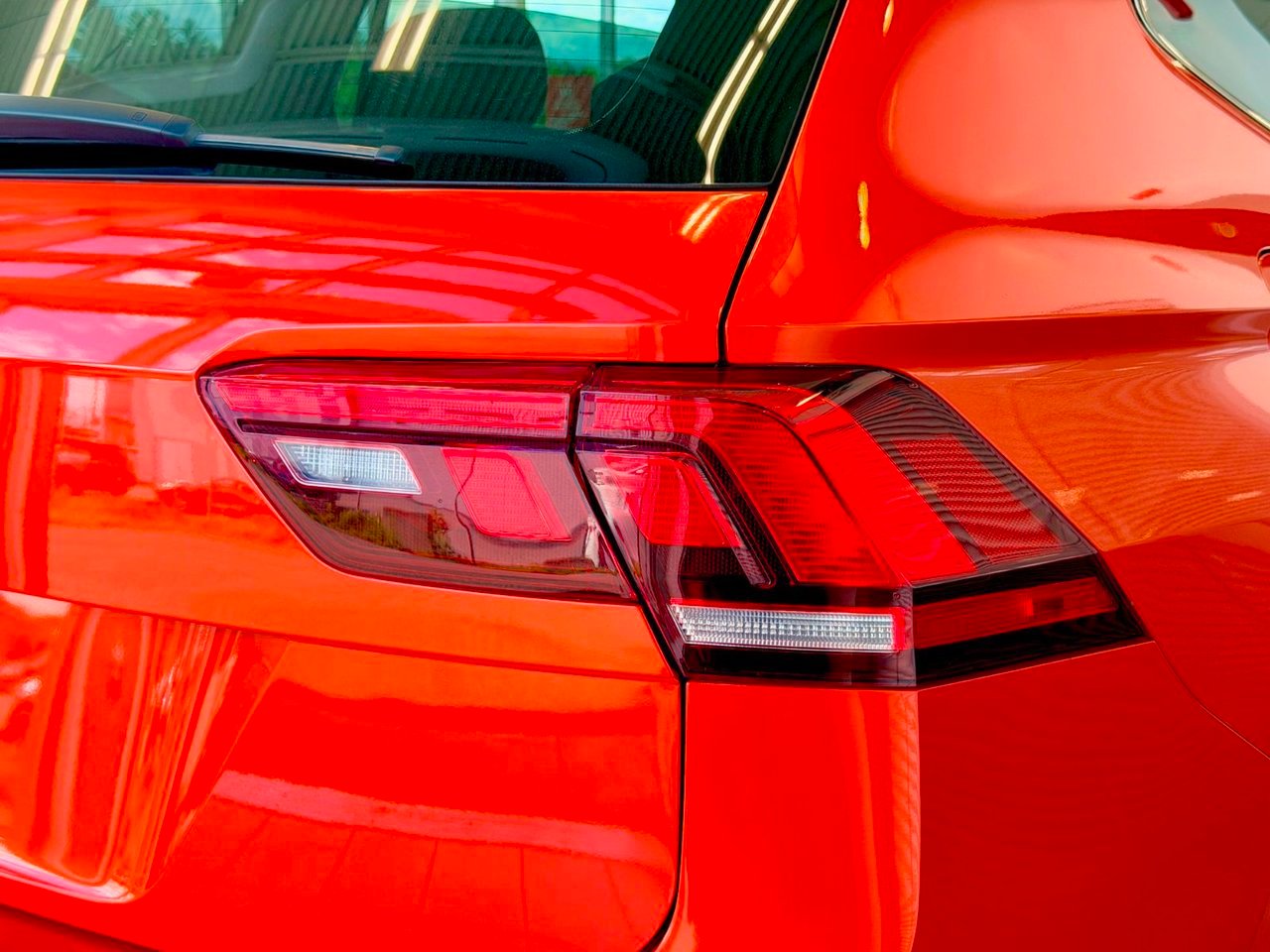 Volkswagen Tiguan 2019 Orange Notre-Dame-des-Prairies - photo #9