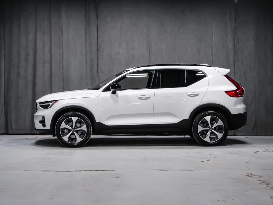 Volvo XC40 B5 PLUS DARK CLIMAT 2025 Blanc