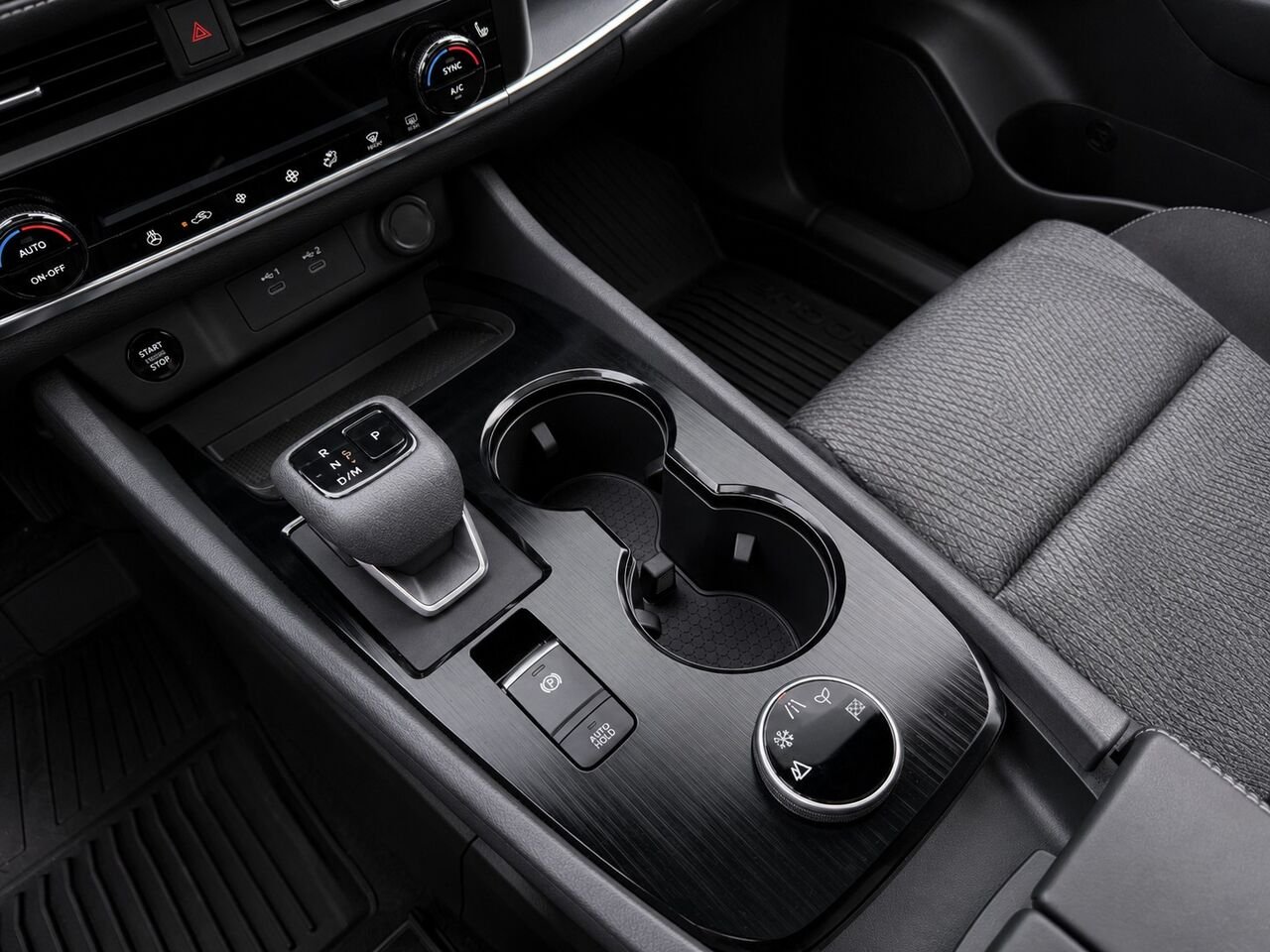 2026 Nissan Rogue ROGUE SV TOIT OUVRANT Deep Ocean Blue Châteauguay - photo #17