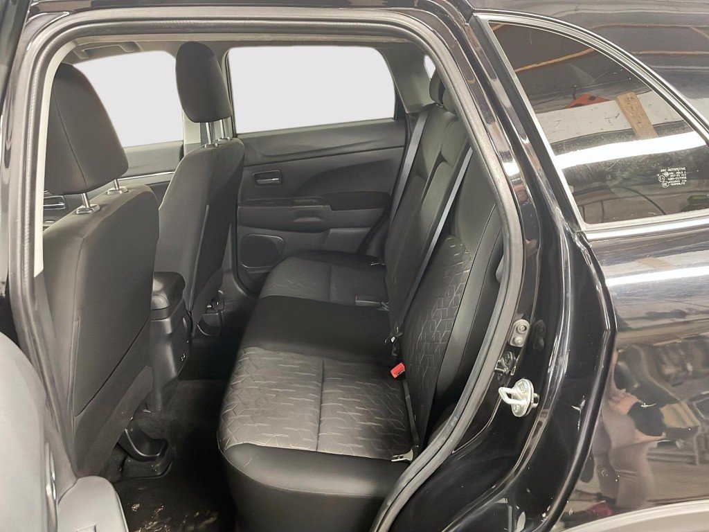 2022 Mitsubishi RVR Black Amos - photo #19