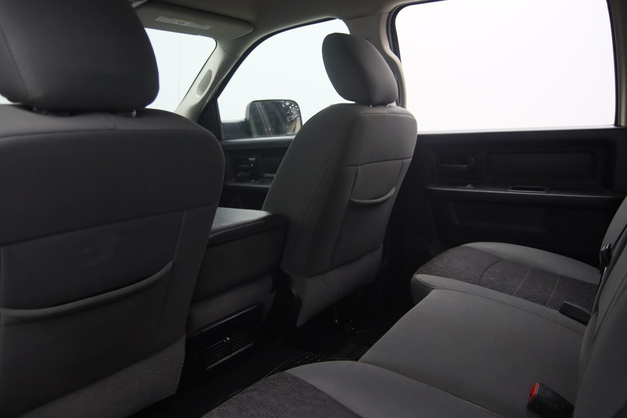 2020 Ram 1500 Classic VIN 3C6RR7KT4LG183911 Grey Chicoutimi - photo #7