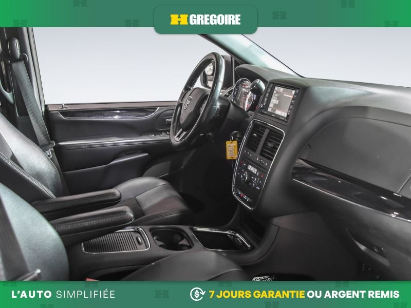 Dodge GR Caravan 821014 | Premium Plus AUTO A/C MAGS CUIR NAV CAM RECUL BLUE 2020 Noir Laval - photo #30