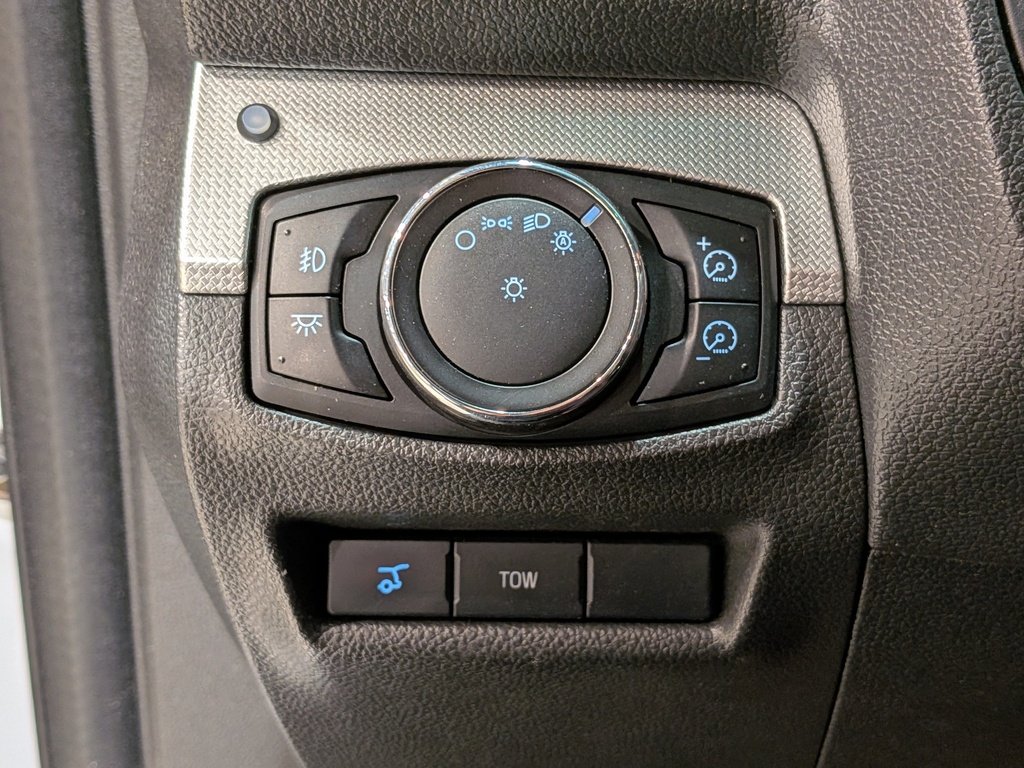 2013 Ford Explorer 4WD 4dr XLT White Val-David - photo #30