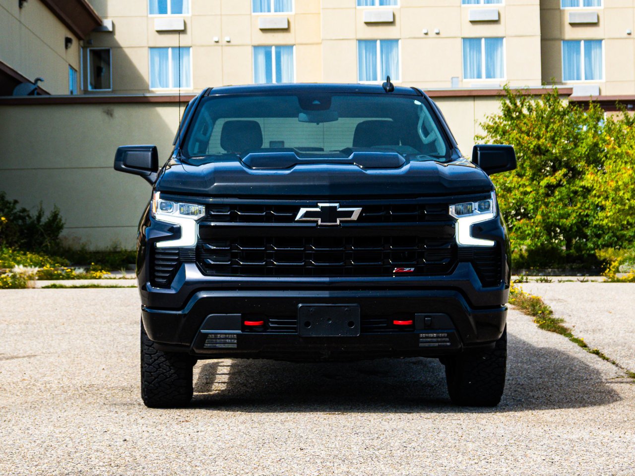 2022 Chevrolet Silverado 1500 4WD Crew Cab 147 LT Trail Boss Black Sherwood Park - photo #2