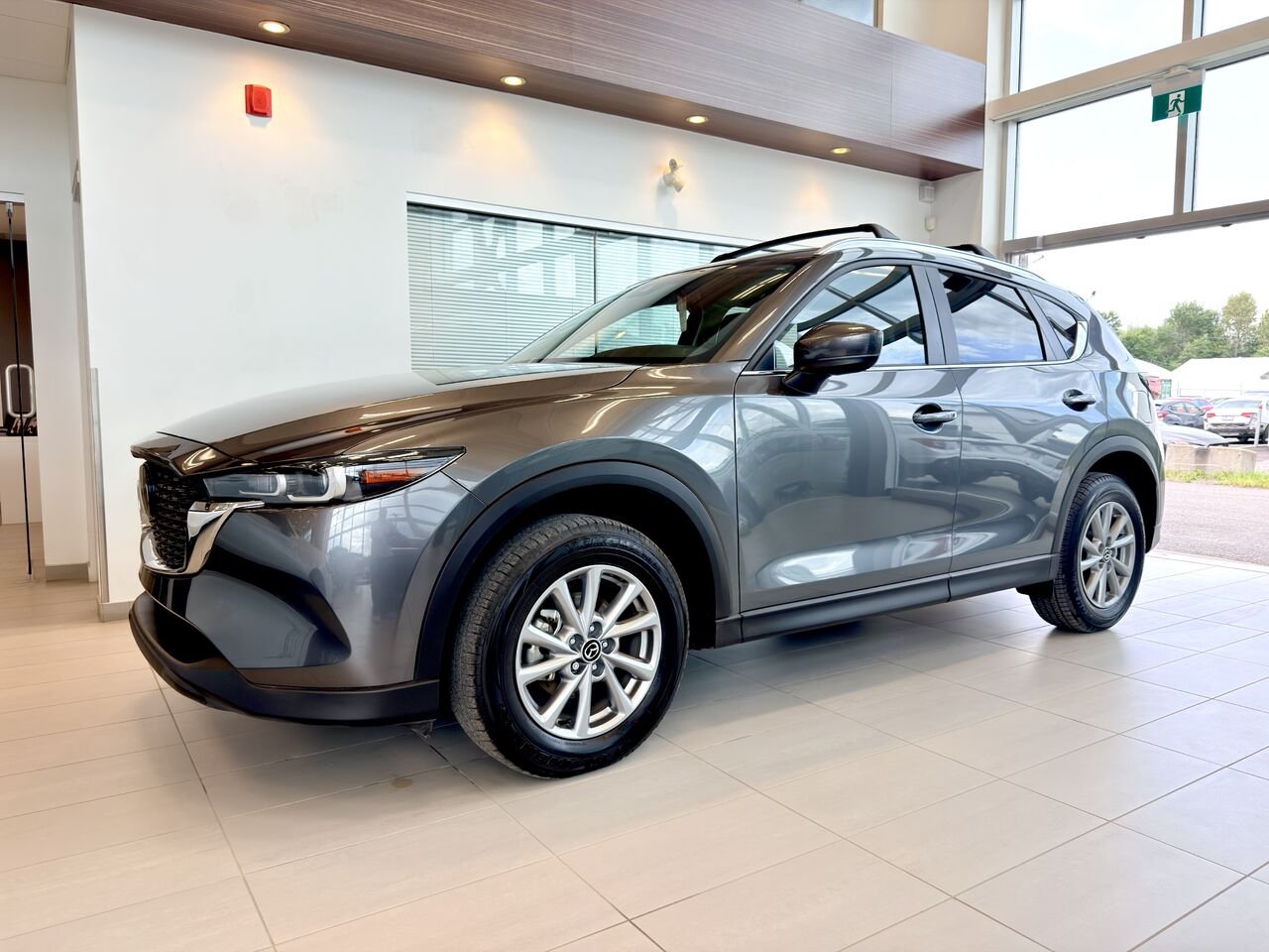 Mazda CX-5 2025 Gris Notre-Dame-des-Prairies - photo #3