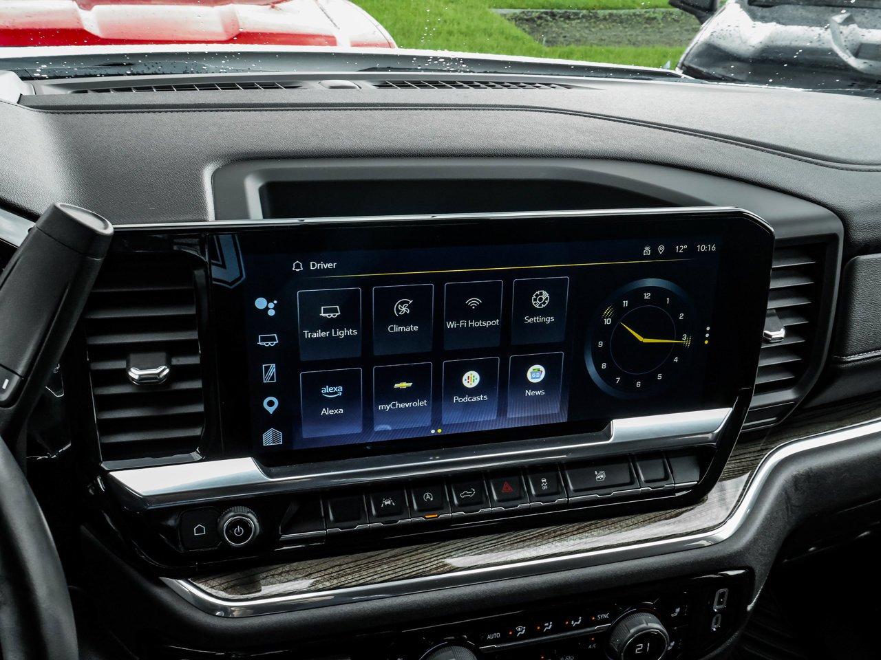 2025 Chevrolet Silverado 1500 4WD Crew Cab 147 LT White Sherwood Park - photo #26