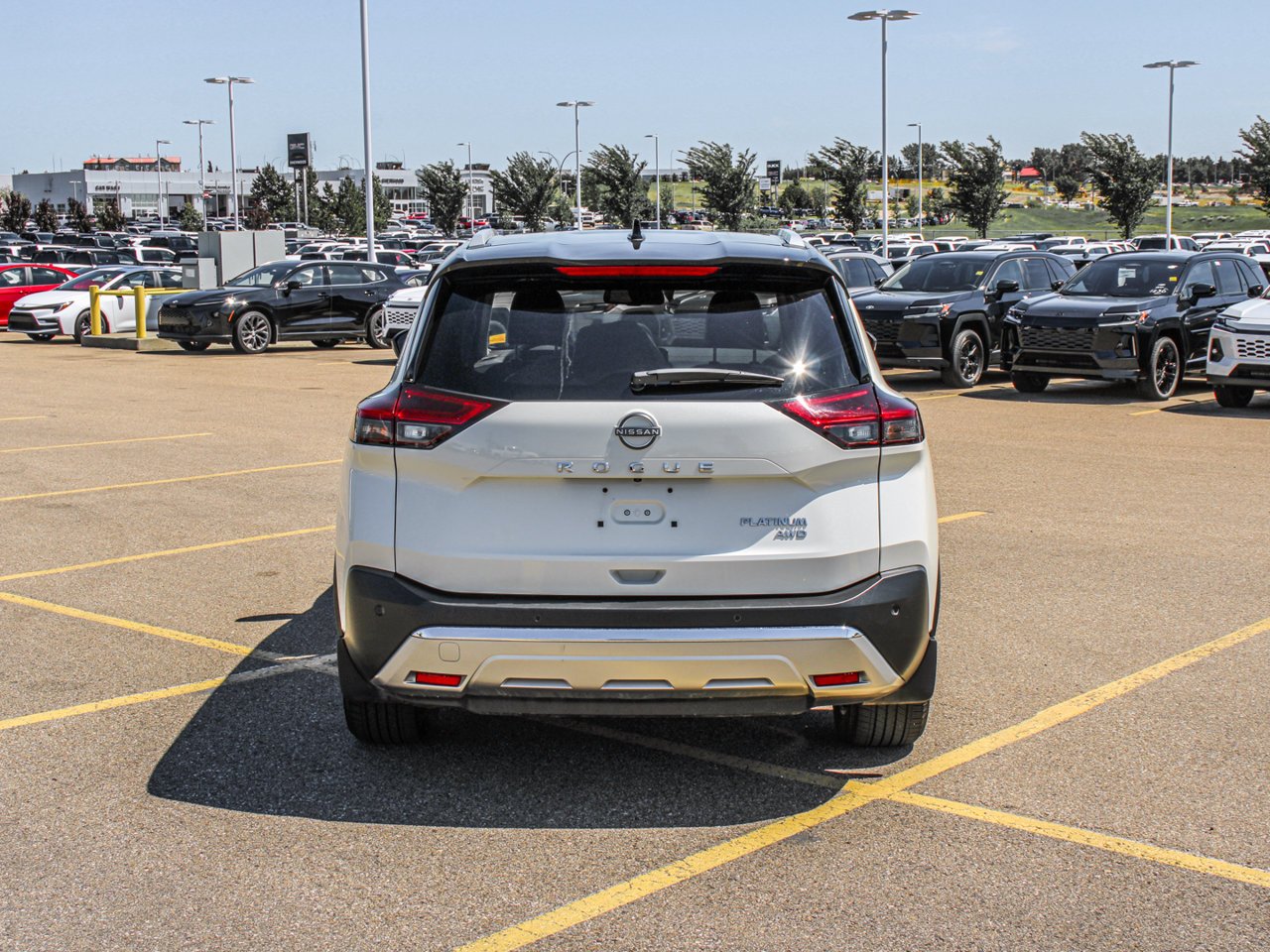 2023 Nissan Rogue AWD Platinum White Sherwood Park - photo #6