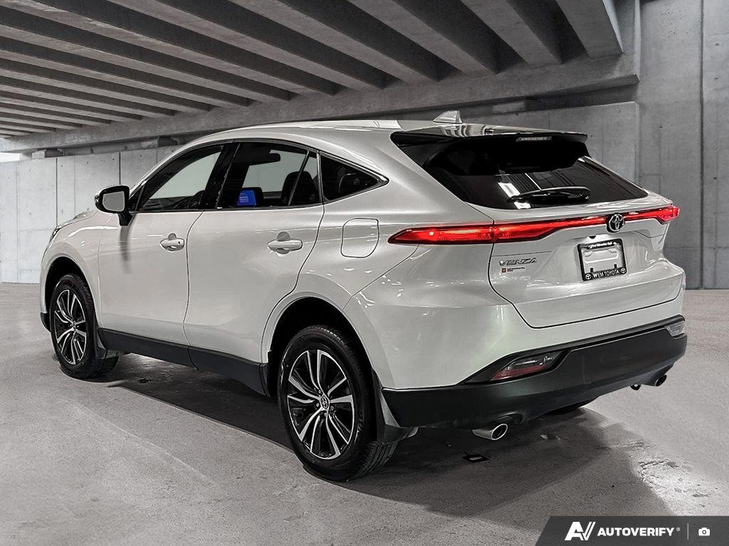 2023 Toyota Venza 2602013A | LE White Edmonton - photo #3